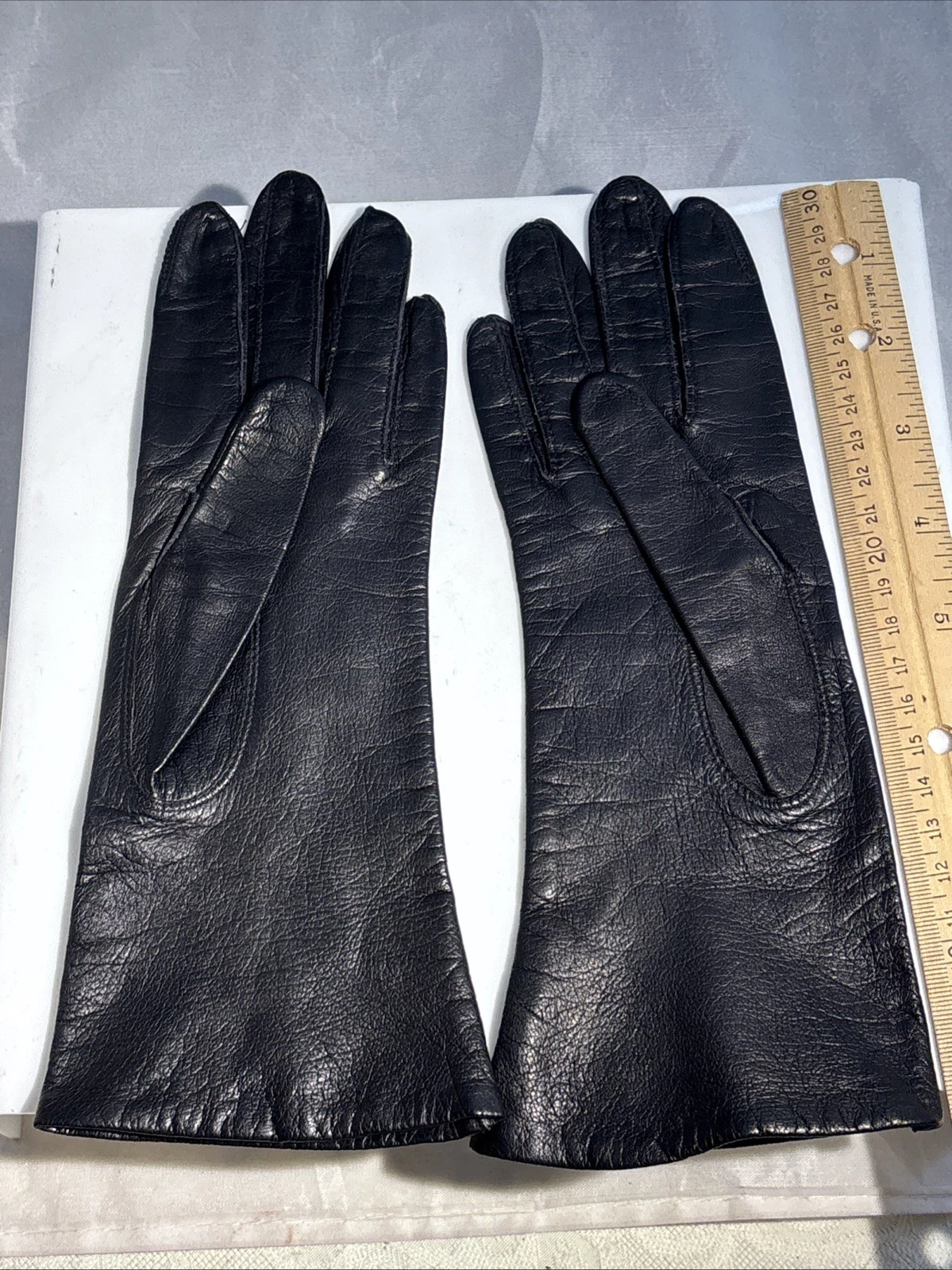 DESIGNER LADIES BLACK Fine Imported LEATHER GLOVES Silk Lined SIZE 6