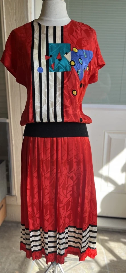 Conjunto de falda de seda vintage años 80 roja estampado novedad abstracto geo rayas ropa de trabajo retro Foto 4 de 4
