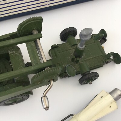 DINKY SUPERTOYSミサイルランチャー665 Dinky 665, Honest John Missile Launcher - Free Price Guide