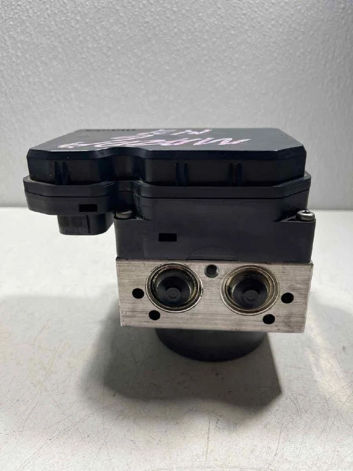 Bomba actuadora de freno antibloqueo ABS Mazda 6 2014-2015 OEM Foto 4 de 4
