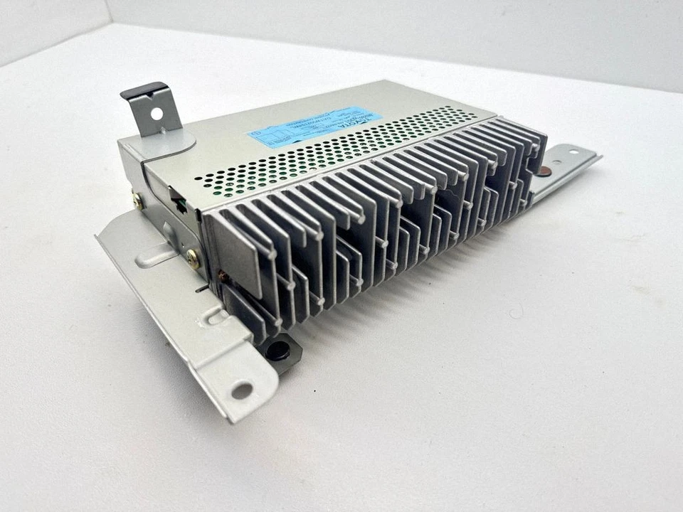 Toyota Land Cruiser (J100) 2004 Amplificateur de son 8628060351 ATM33135 - Photo 3/4