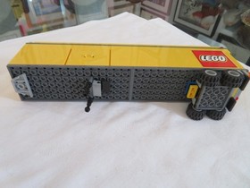 LEGO City: LEGO City Truck (3221) incomplete Retired Set READ