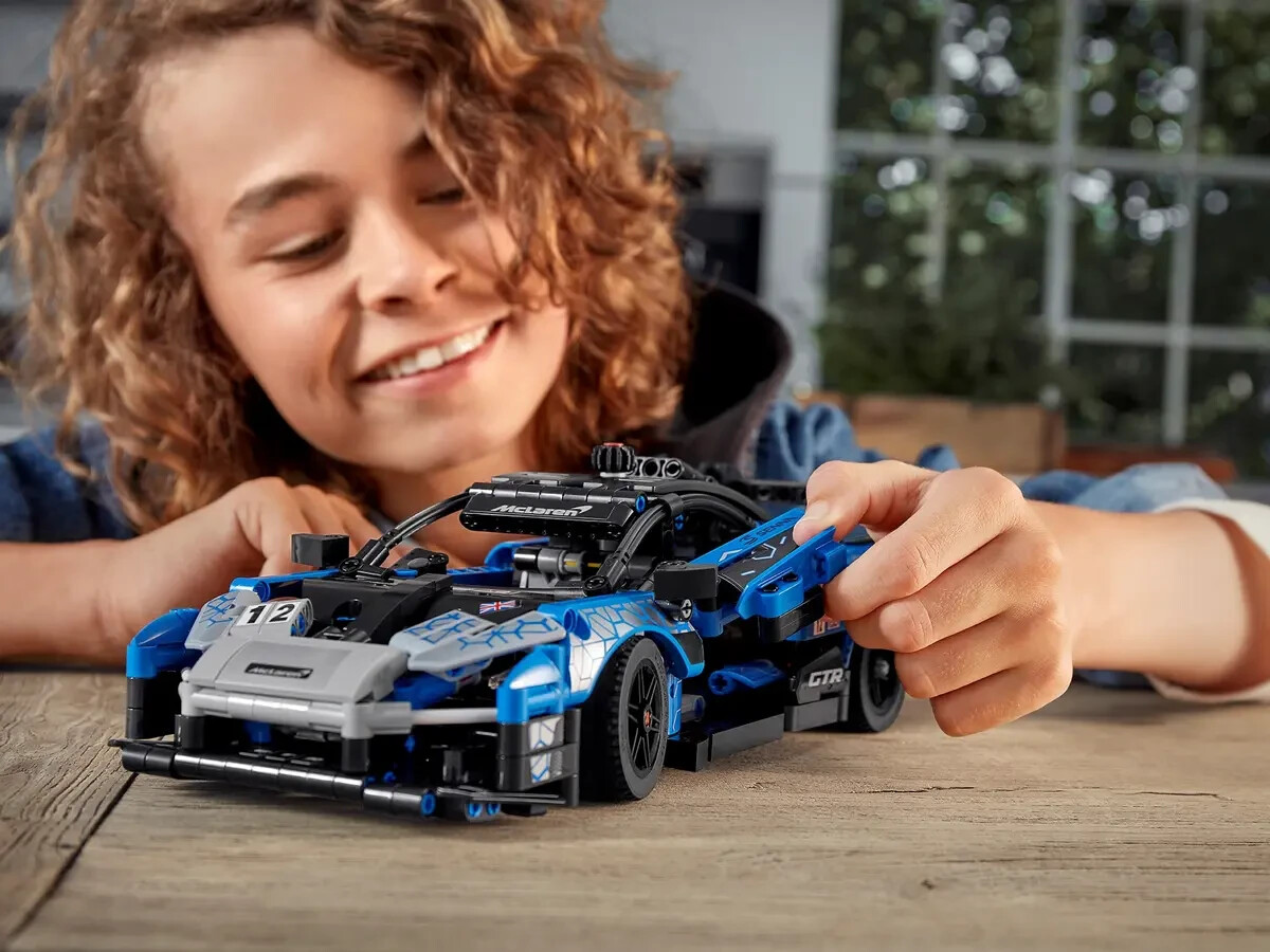 LEGO Technic McLaren Senna GTR 42123 Model Building Kit 830 LEGO Technic McLaren Senna GTR 42123 Model Building Kit 830