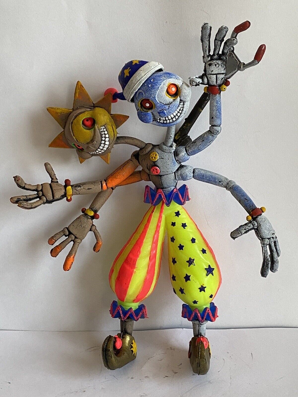 SUN & MOON Figure Five Nights At Freddy’s ANIMATRONICS MEXICAN Security  Breach