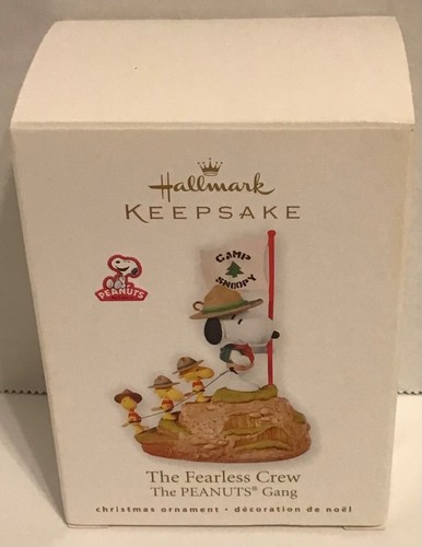 Neu Hallmark Snoopy Peanuts "The Fearless Crew" Camp Snoopy Beagle Scout 2010