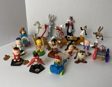 VTG LOT Looney Tunes Figures 1990s Warner Bros 18 Figures Cake Toppers Misc PVC