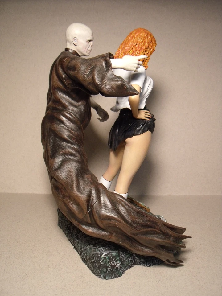 1/8 FIGURES FROM HARRY POTTER 200 MM ARTIST PAINTING RARE UNIQUE COPY - Image 4 of 4