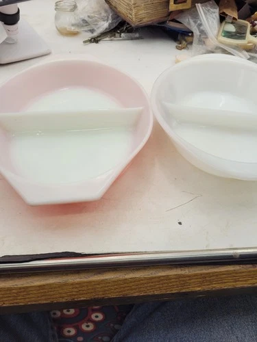 Vintage divided casserole dish lot including Pyrex and Glasbake milk glass...