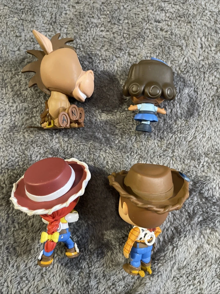 Toy Story 4 Funko Mystery Minis Jessie, Bullseye, Giggle McDimples, Woody Foto 2 de 2