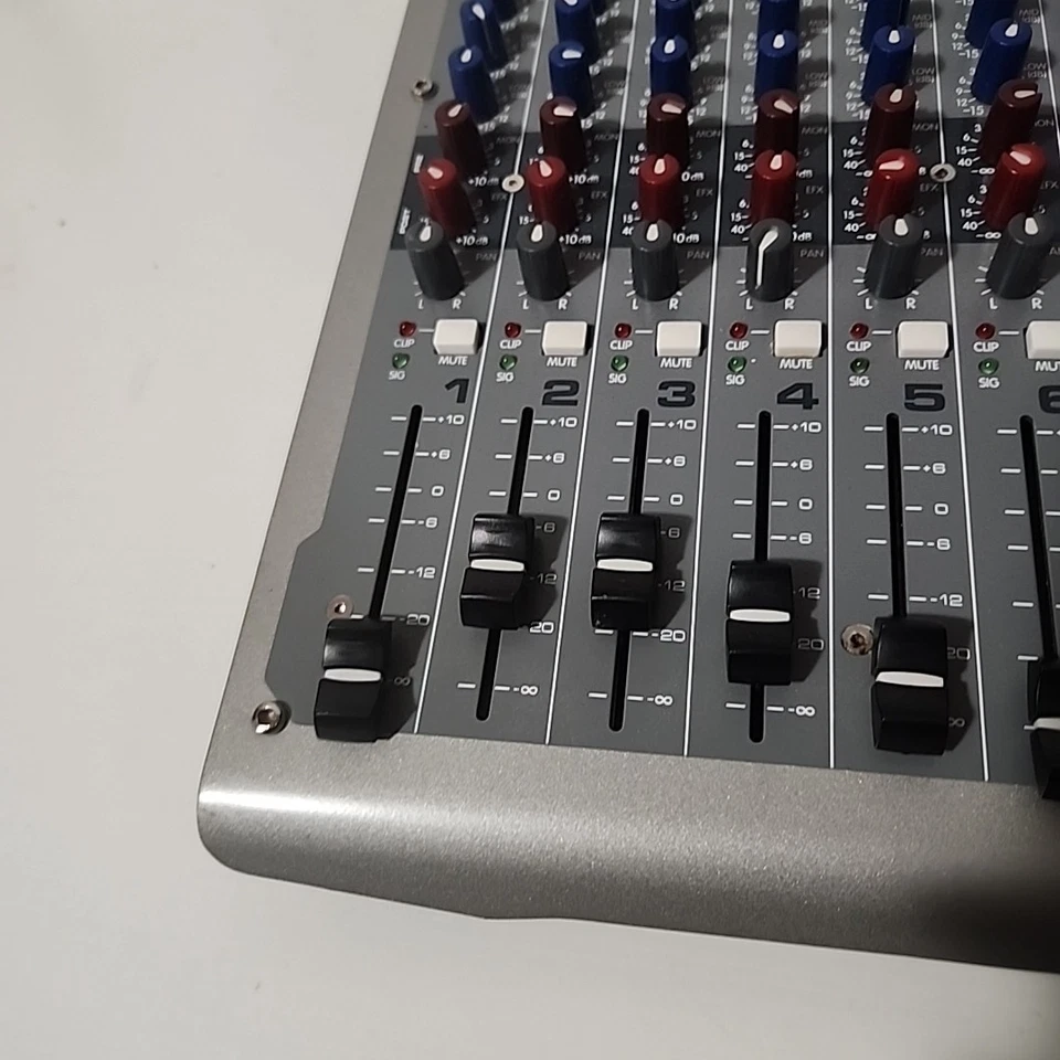 Peavey PV14 14-Channel Mixer w/ Digital Output & Effects With Power Cord Working - Image 4 of 4