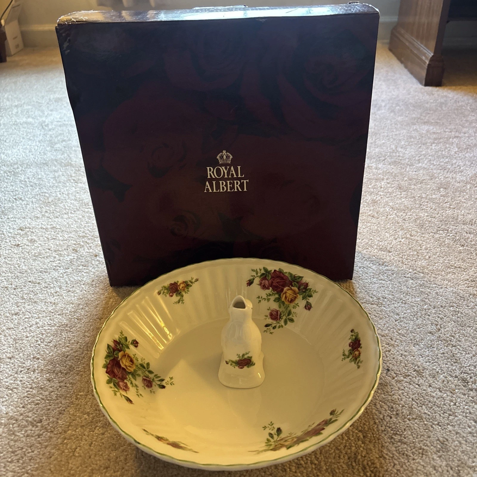 Royal Albert Old Country Roses 10" Pie Plate Green Trim with Pie Vent NEW IN BOX