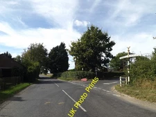 Photo 12x8 B1134 Long Row, Goose Green Goose Green/TM1187 At the junction c2016