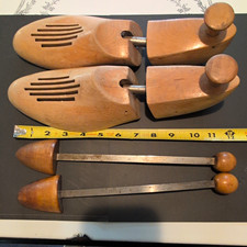 Lot of 4 Wood Split Toe Shoe Tree Stretchers  Metal Rod Shapers Antique/Vintage