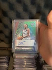 2025 Bowman Best U Sarah Strong Greatness Awaits Auto Green Mini-Diamond Ref /99
