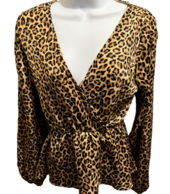 NWT Everly  Francesca s  Leopard Animal Print L/S Peplum Top sz M