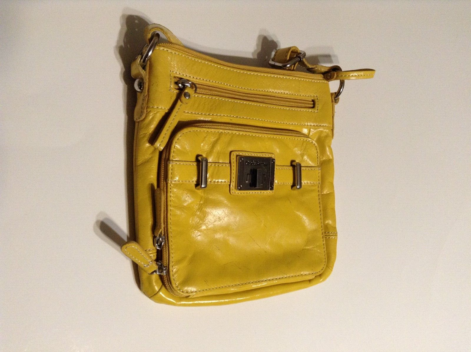 Croft & Barrow Genuine Leather crossbody shoulder bag; color: yellow