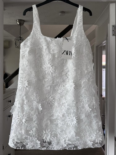 Zara White ZW Collection Floral Embroidered Short Dress Size S 4786/244 Bloggers - Picture 5 of 9