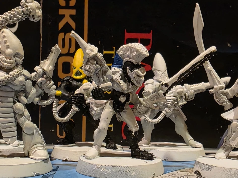 Vintage 40k Warhammer Eldar Rogue Trader Era Metal And Plastic Miniature Lot - Image 4 of 4