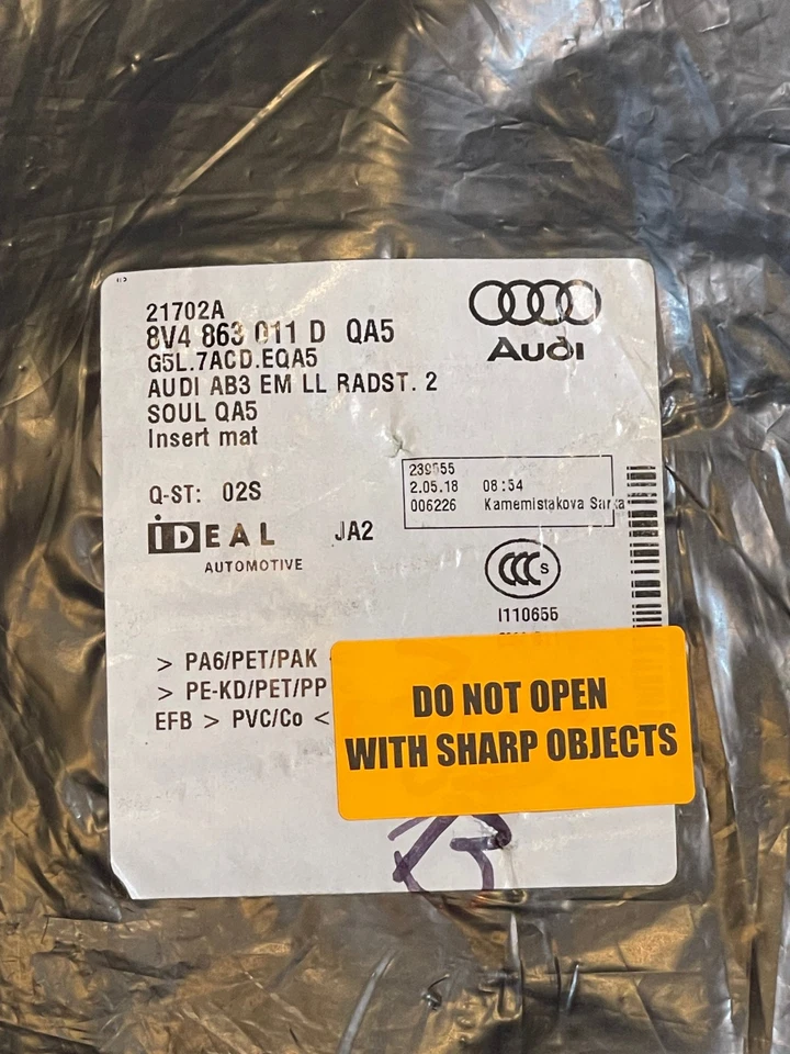 OEM Audi A3 2014-2019 Sabre Black Carpet Floor Mats NEW 8V4 863 011 D QA5 Set - Image 2 of 4
