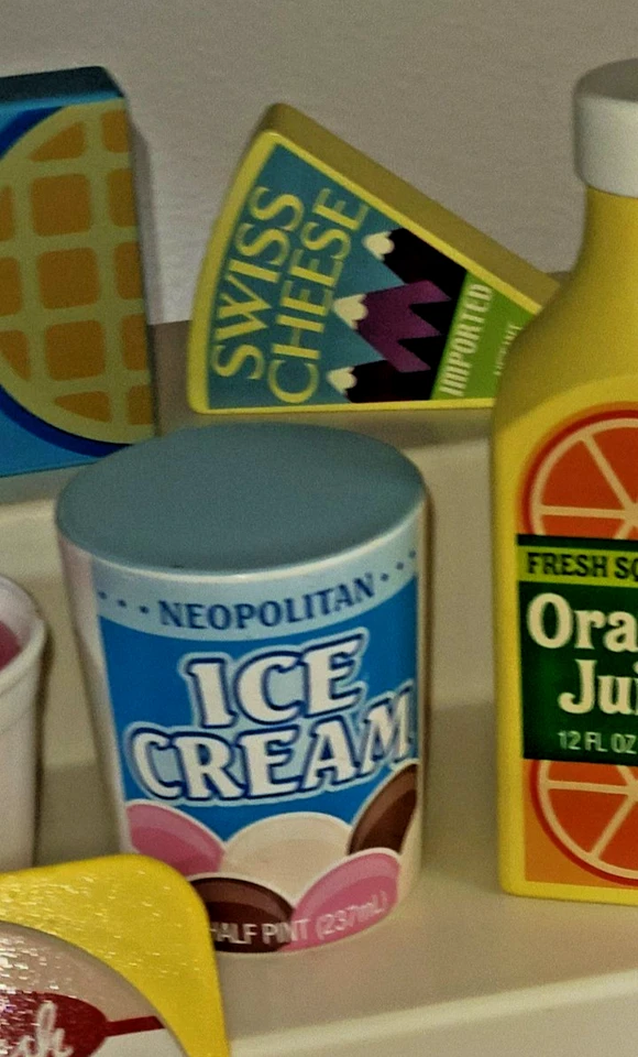 Melissa & Doug Comida Pretend Play Comida Madera Resistente y Goma Combina Comidas + Delantal Foto 3 de 4