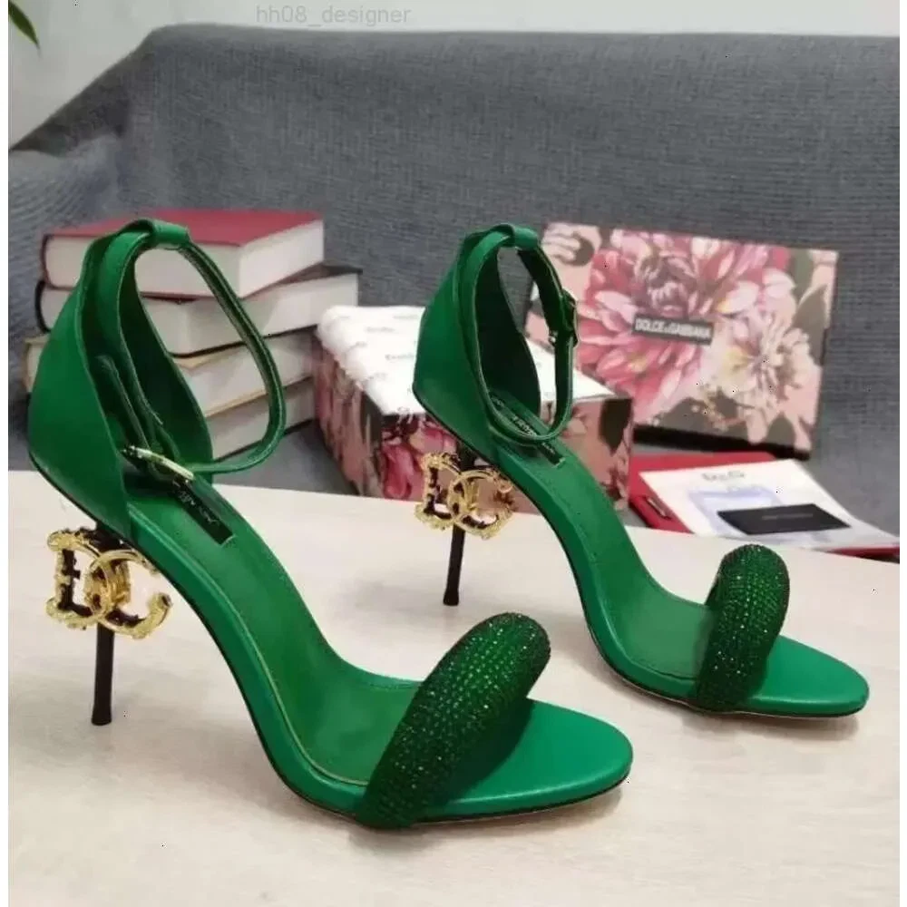 emerald green short sleeve dress Men’s Dress Shoes With Tassel | Amali main image 0