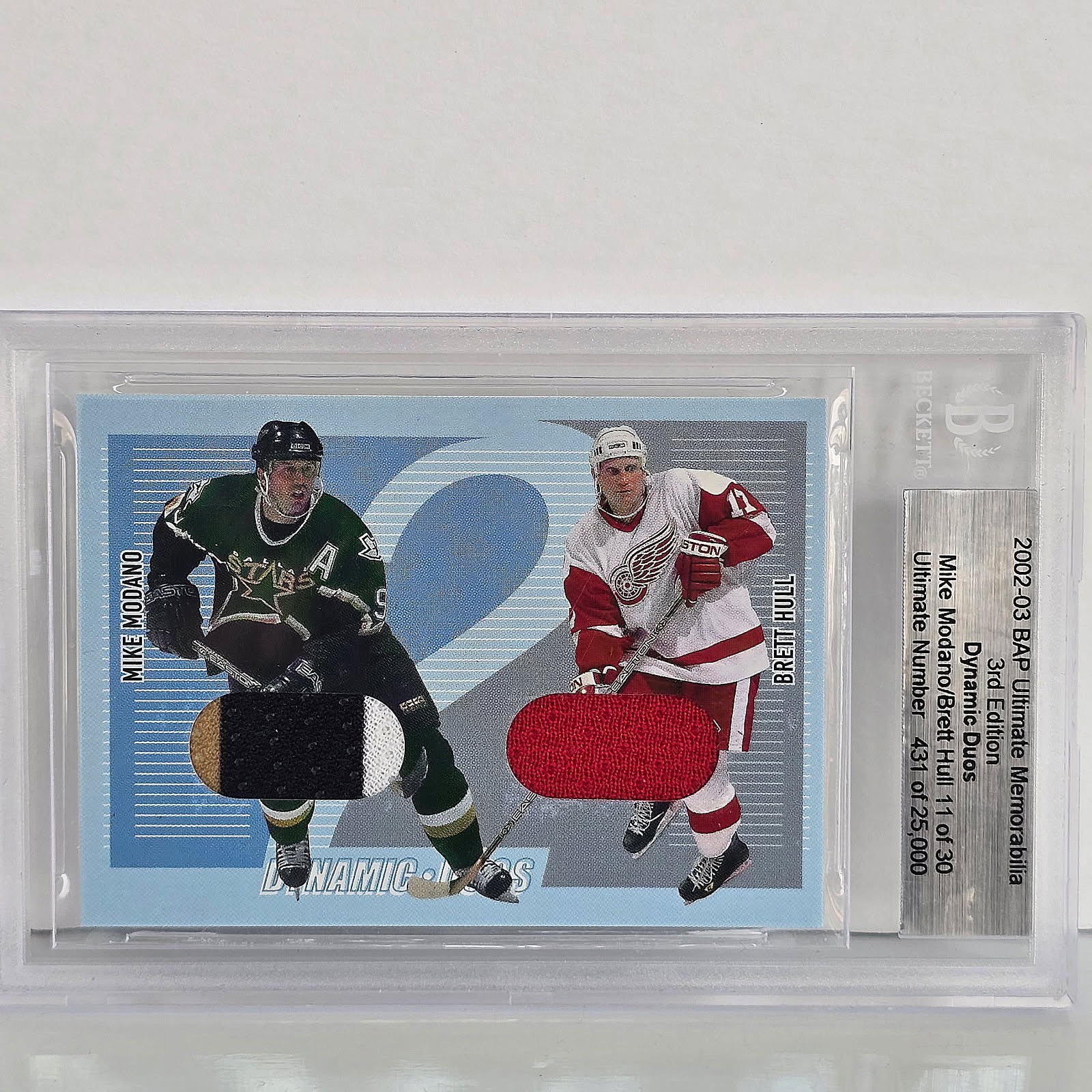 2002-03 BAP Ultimate Dynamic Duos Dual Jersey Relic Mike Modano Brett Hull /30