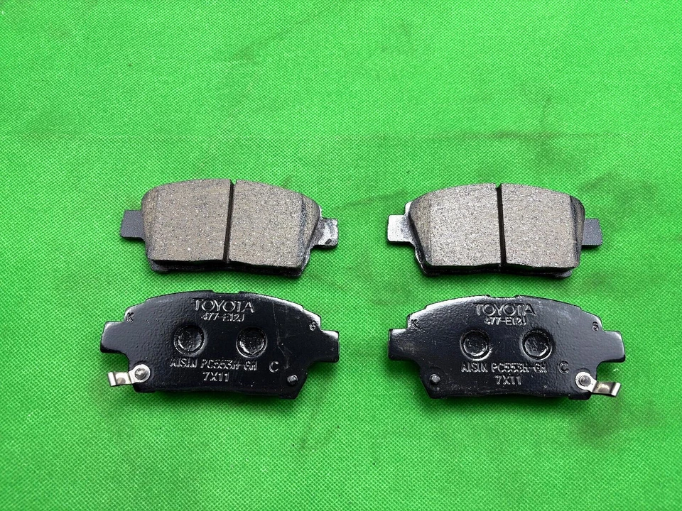 04465-AZ122 For 2004-2009 Toyota Prius Front Brake Pads New - Image 4 of 4