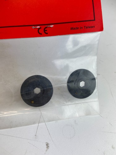 Slipper Pressure Plate (2) Traxxas 4625 NEW in Package - Picture 3 of 4