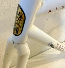 TREK 2000 FRAME AND FORK 50 CM ALUMINUM TUBING 126 MM REAR SPACING 2.1 KGS.