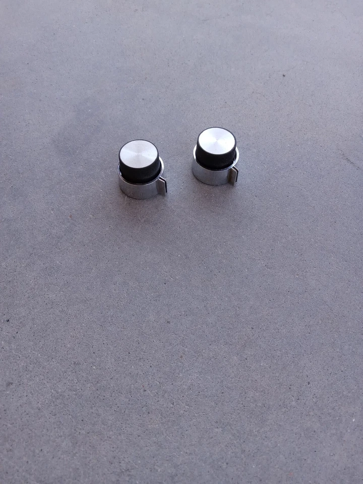 1980-1990 BUICK REGAL CHEVY MONTE CARLO EL CAMINO CUTLASS RADIO CONTROL KNOBS - Image 2 of 4
