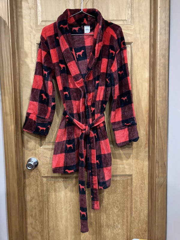 Pink by Victoria's Secret Red/Black Plush Fleece Robe-Sz M/L