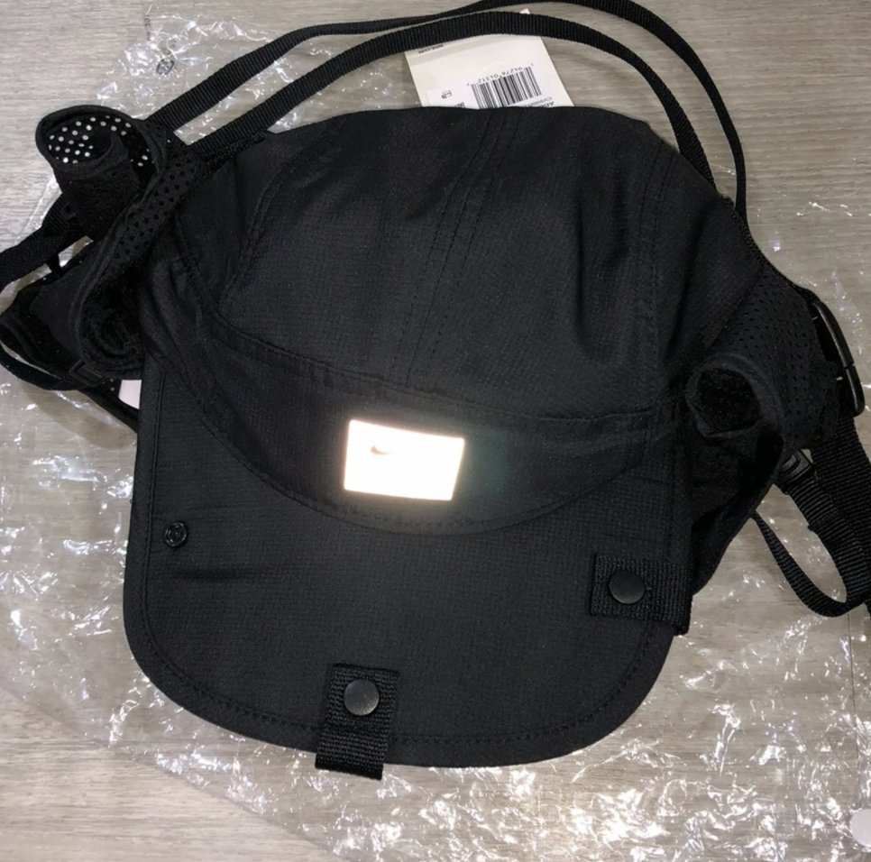 Nike x MMW AW84 Black Reflective Cap Alyx S/S 21 CV8960-010 Nike x MMW AW84 Black Reflective Cap Alyx S/S 21 CV8960-010