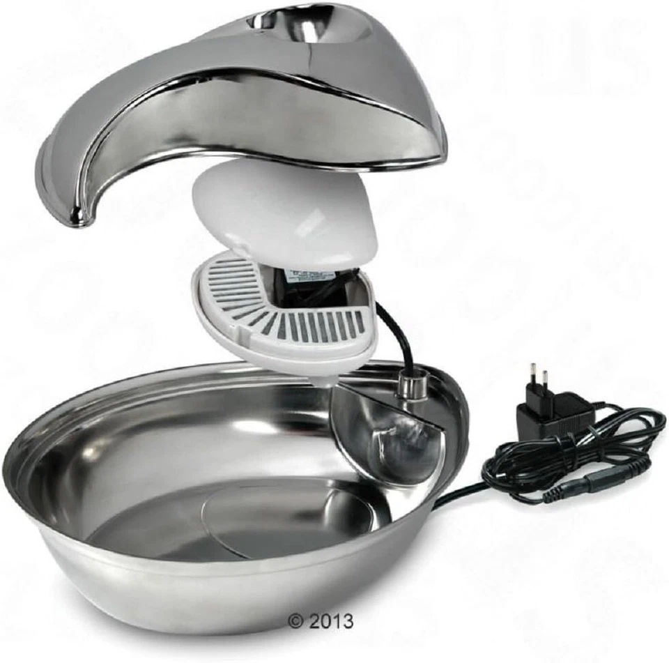 Fuente de acero inoxidable Pioneer Pet diseño de gota de lluvia Foto 2 de 4