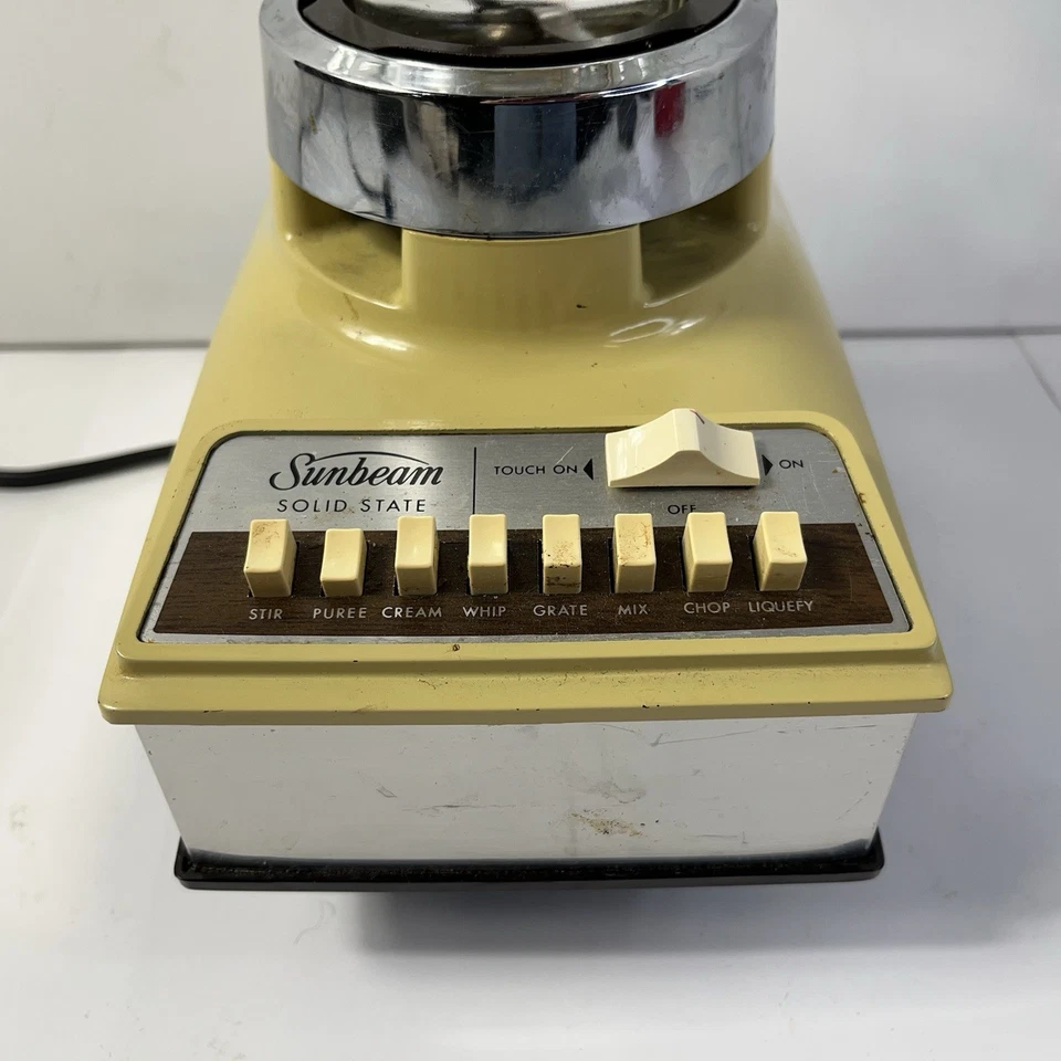 Licuadora y jarra de vidrio vintage SUNBEAM de estado sólido de cambio de velocidad probada Foto 2 de 4