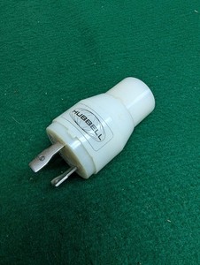 HUBBELL 30Amp 125Volt Male to 20 Amp 125 Volt Female Adapter