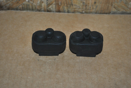 BMW E81 E82 E87 E90 E91 E92 Gummidichtung Gummilager Kühler Wasserkühler vorne