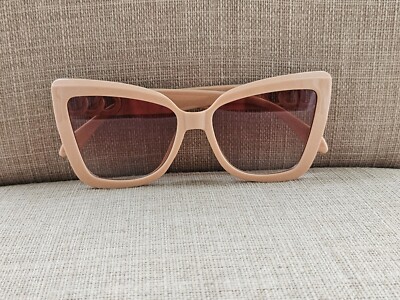 Fashion Sunglasses Nude Tone Eye Weart Cat Eye Shape Women  display picture 2