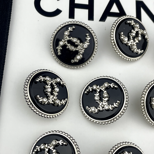 10 CHANEL BUTTONS BLACK SILVER CC LOGO WITH STONES METAL 20MM VINTAGE - Picture 5 of 9