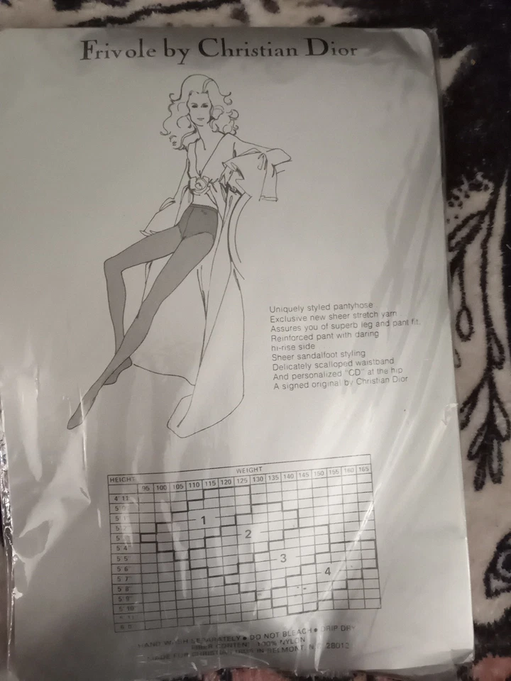 Christian Dior Pantyhose Size 3 Vintage 4440 Creme Hi-rise Panty Sandalfoot NIP - Image 4 of 4