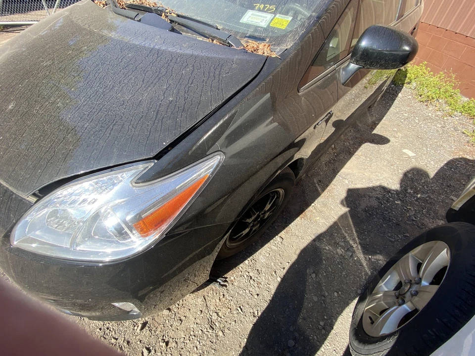 Used Front Left Fender fits: 2015 Toyota Prius Prius Plug-in VIN DP 7th and 8th Foto 2 de 4