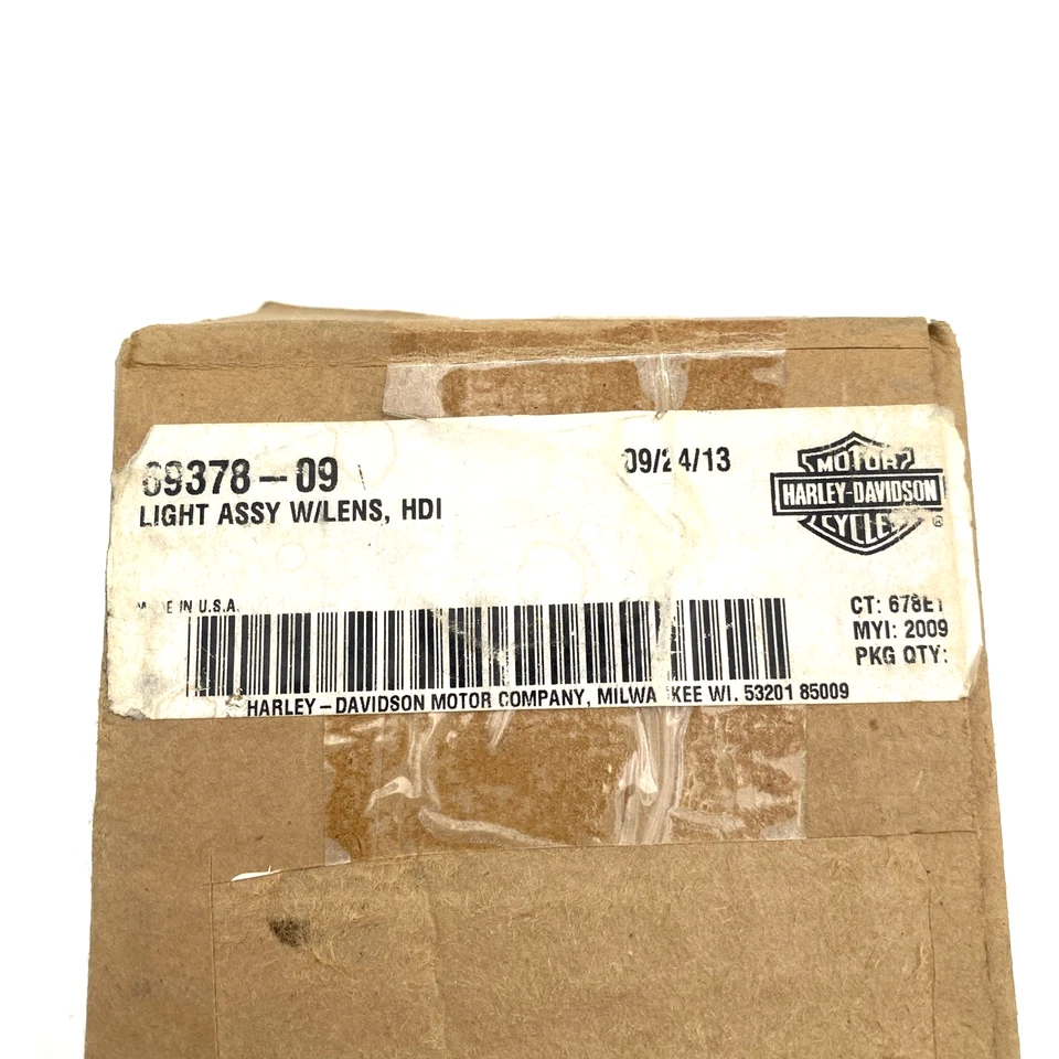 Luz LED de matrícula trasera OEM Harley 69378-09 09-24 Touring Dyna Switchback Foto 2 de 4