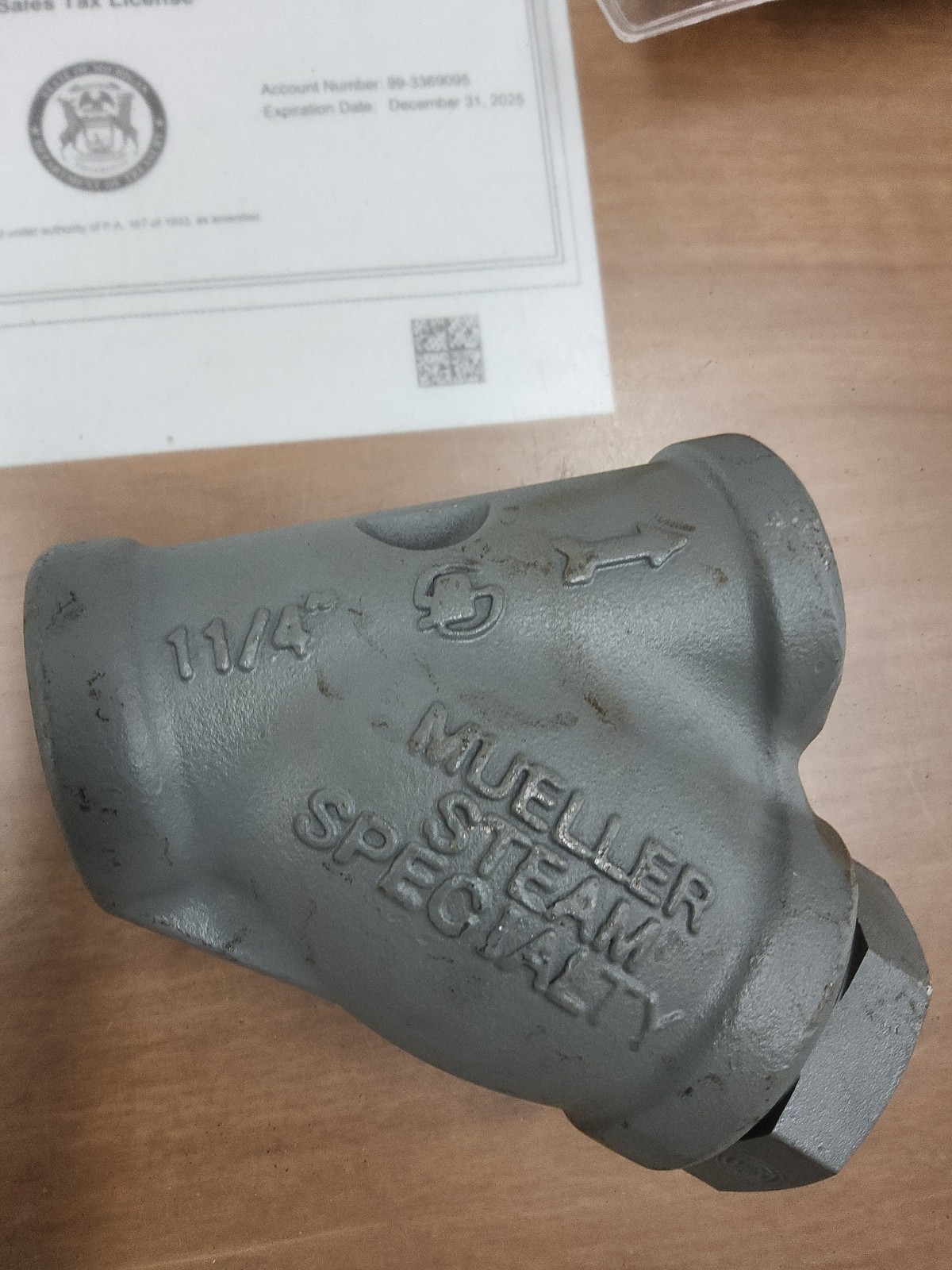 MUELLER STEAM 1-1/4" Y STRAINER 125-580-01 WCB 600 SWP. Sb11