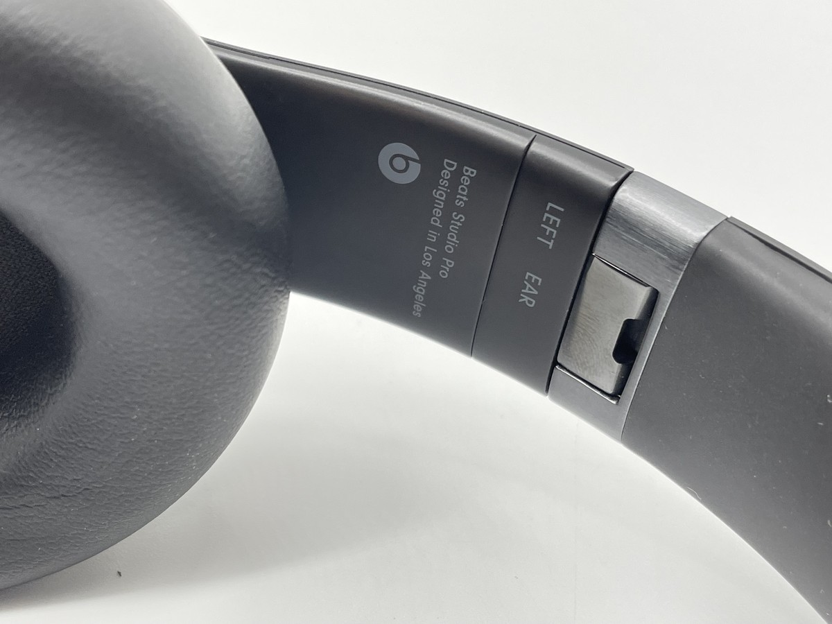 Beats by Dr Dre Studio Pro A2924 Wireless Noise Cancelling Beats by Dr Dre Studio Pro A2924 Wireless Noise Cancelling