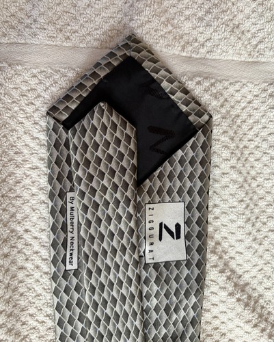 MULBERRY Men's Hand Made 100% Silk Necktie 4" Geometric Check Design - Picture 2 of 3