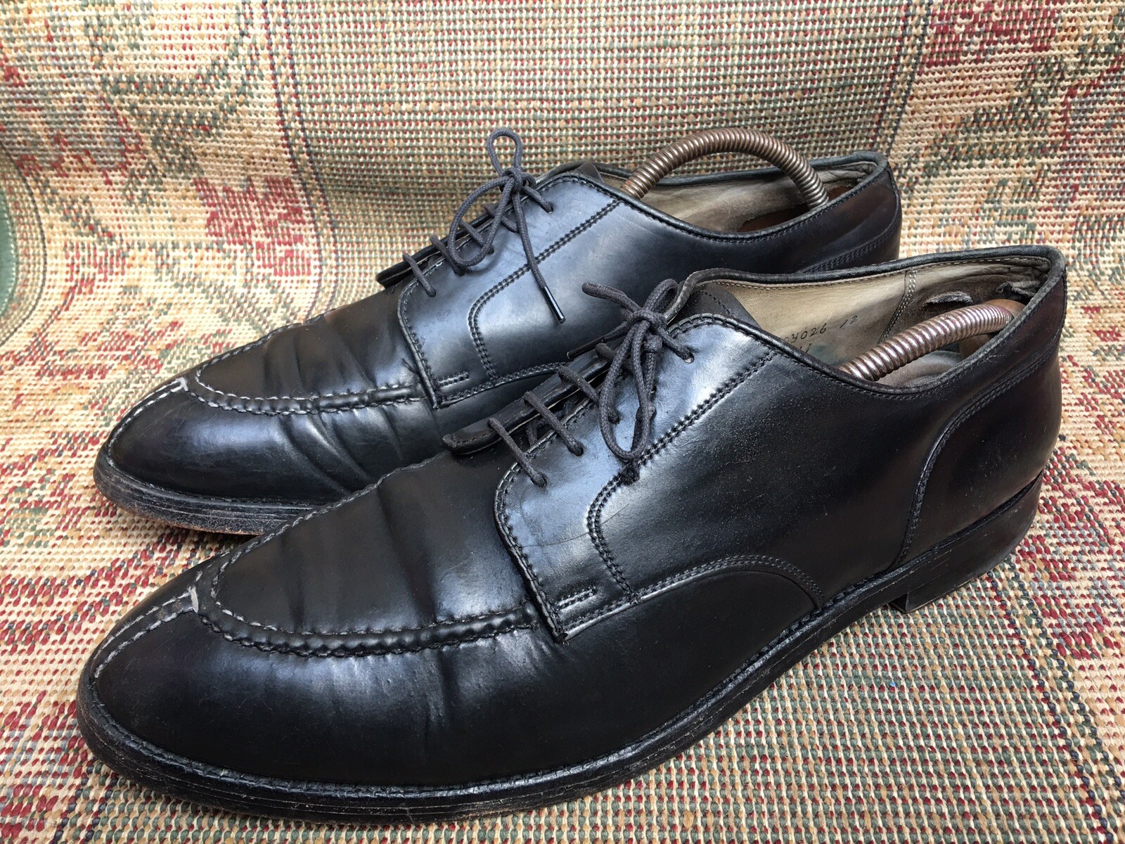 best deals on mens shoes