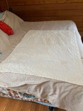 Vintage 1989 Sun Bonnet Sue Handmade Embroidered Quilt 44"x35.5" Crib to Toddler