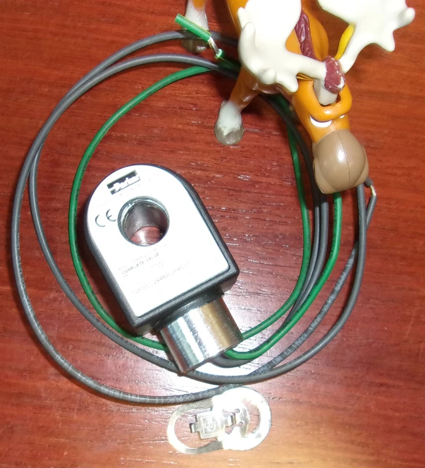 Bobina solenóide Parker 12FS5C2448ACH4C01 3 fios 6B06-054-C01C 24/60V 11W - Imagem 4 de 4