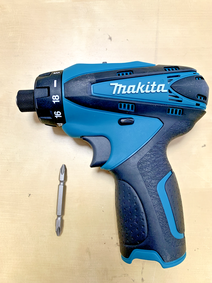Makita DF030DZ 10.8V Cordless Drill Driver 1/4 LXT Body Only Tool New Japan
