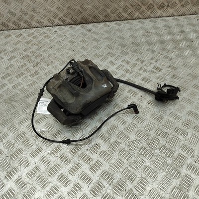 Mercedes-Benz E Convertible A207 Front Right Brake Caliper A2044213681 31381054