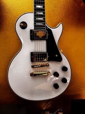 Epiphone Inspired-by-Gibson Les Paul Custom white incl.  Case